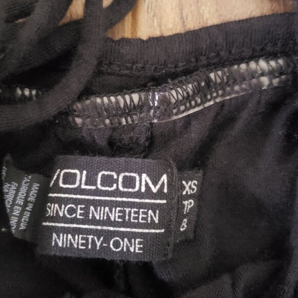 Volcom Womens Black Sleeveless Macrame Romper Shorts Size XS Beach Summer Resort - Picture 8 of 15